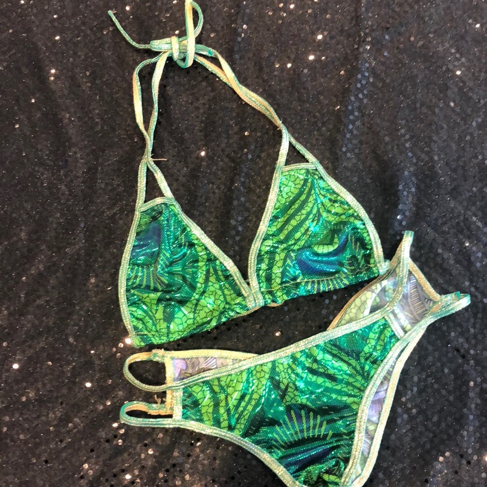 Scrunch butt bikini exotic dance wear